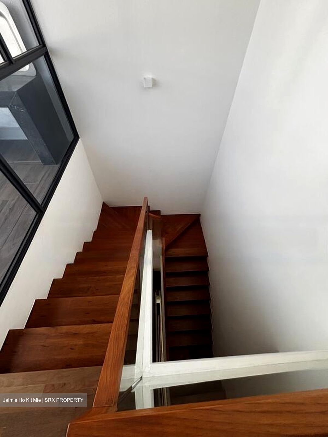 Sunrise Avenue (D28), Terrace #485869061